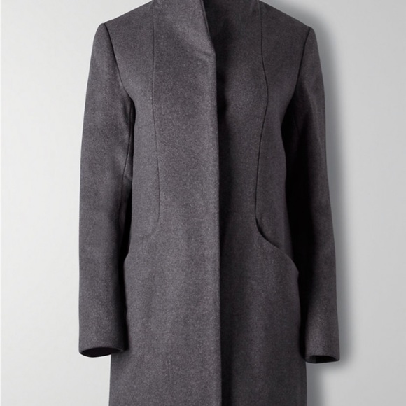 Aritzia Wilfred Cocoon Coat - Picture 2 of 2